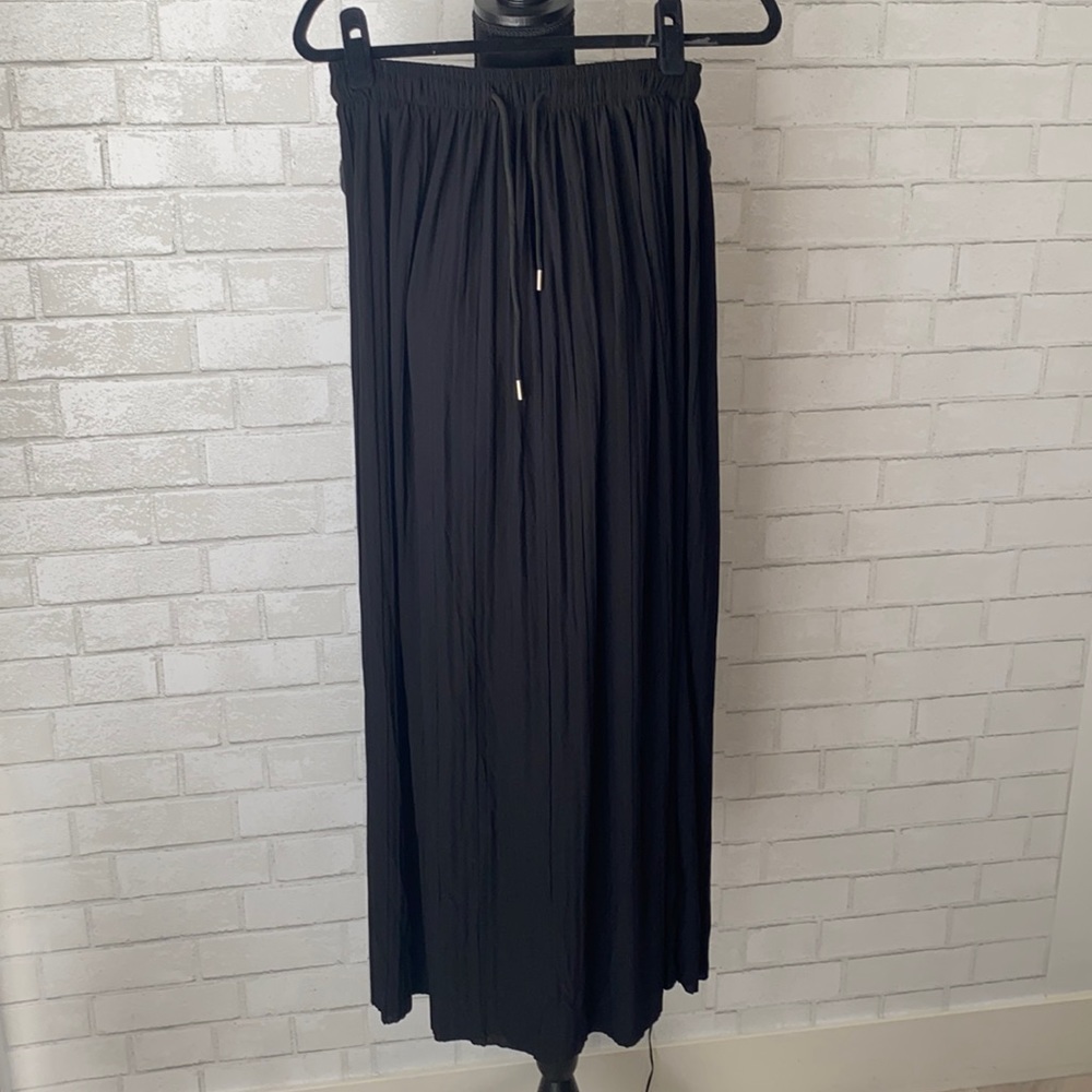 Long black skirt